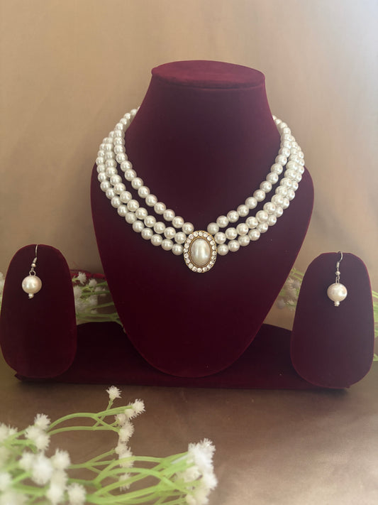 Handcrafted White Pearl Necklace | Elegant & Sophisticated